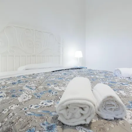 Andreini, By Short Holidays Appartement