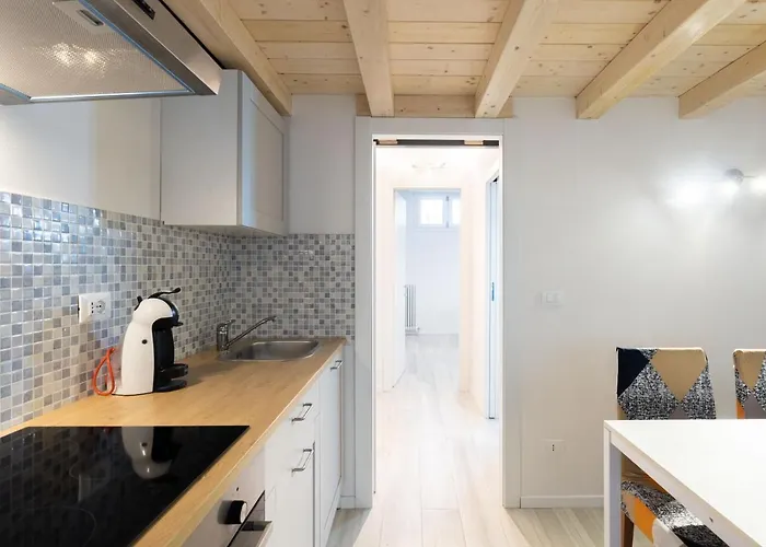 Andreini, By Short Holidays * ボローニャ